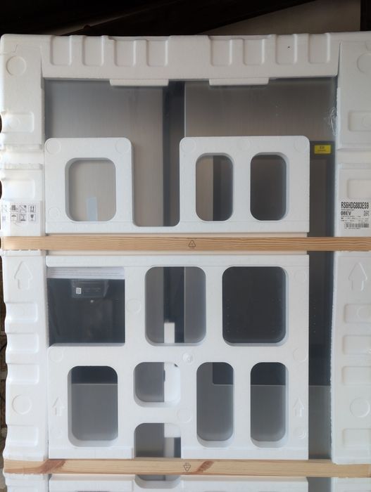 Americano SAMSUNG - No Frost - 178 cm - 614 L - Inox - Novo garantia