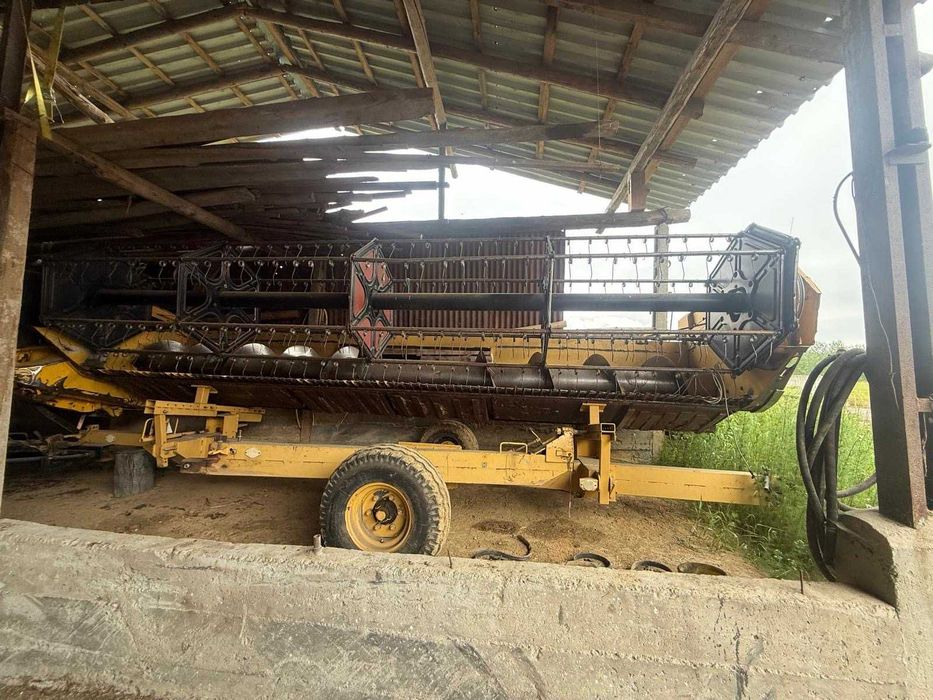 Kombajn New Holland / Bizon tc59