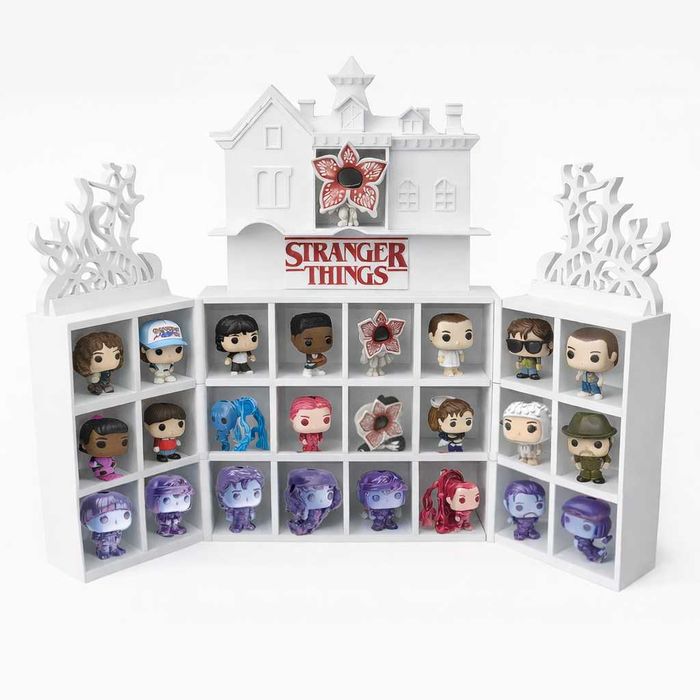 Дім для фігурок Stranger Things Kinder Joy Будинок Поличка Дивні Дива