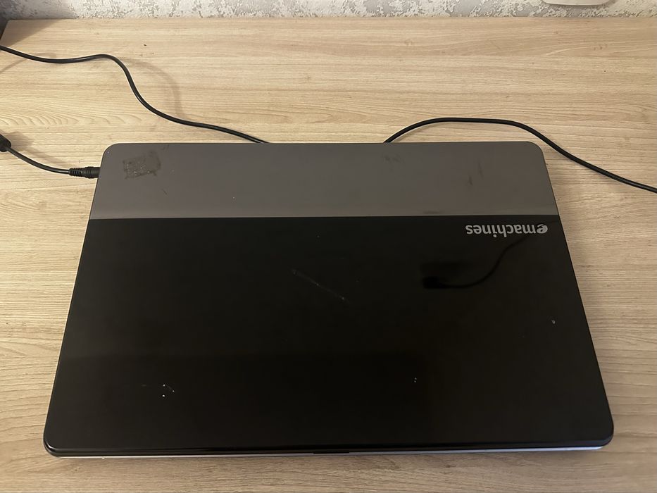 Ноутбук emachines e640
