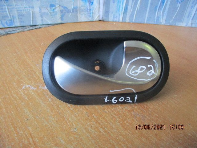 Puxador interior porta frente direito RENAULT Twingo III (BCM_)
