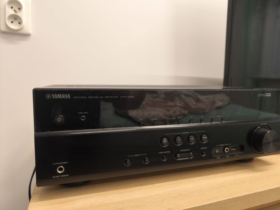 Amplituner Yamaha HTR-3066