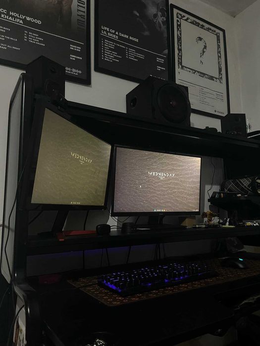 Mocny Komputer do gier + monitory