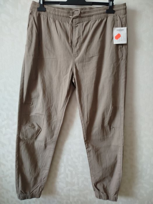 Nowe spodnie męskie rozmiar L