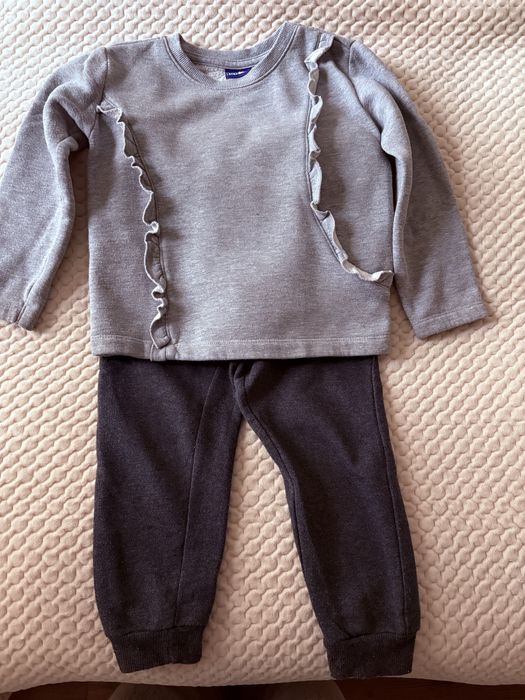 Ubranka dla dziewczynki 98-104 cm