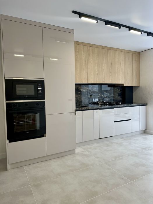 Продаж квартири вул. Білогірська, новобудова, Центр