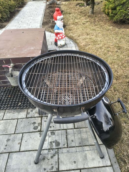 Grill ogrodowy okrągły