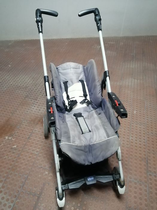 Chicco Lite Way Carrinho Bebé. cinzento, em ótimo estado. Tudo funcion