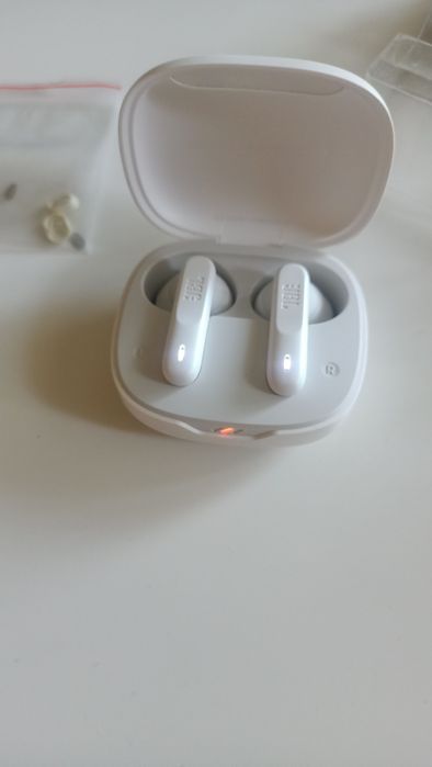 Słuchawki JBL Wave 300TWS ~ Uszkodzone