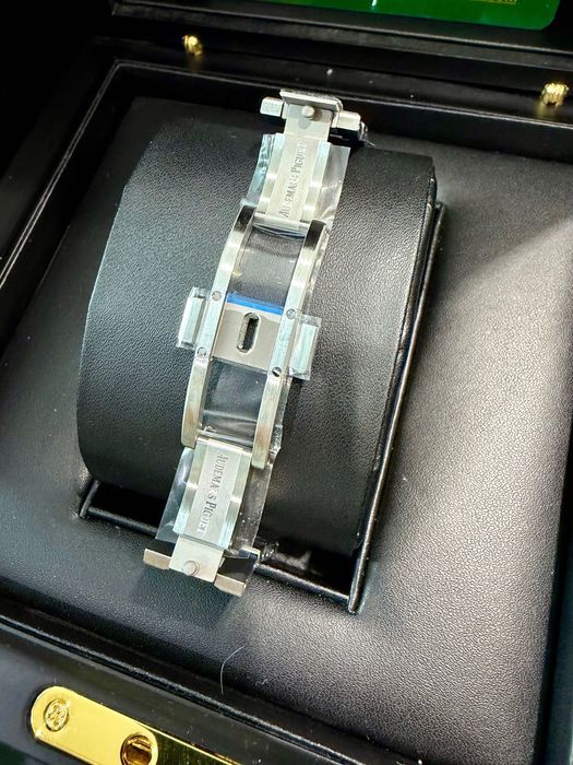 Часы в стиле Audemars Piguet ROYAL OAK 33mm c бриллиантами