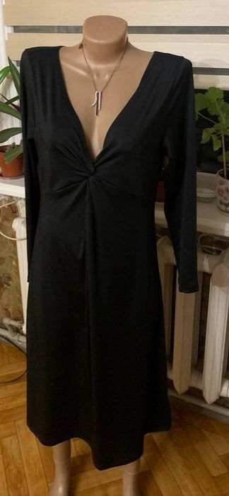 Класическое чёрное платье