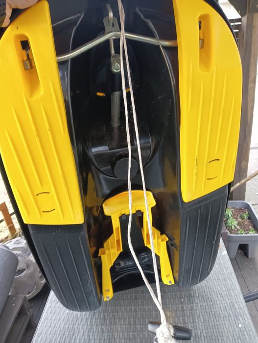 Sanki sprzedam . Pokecam