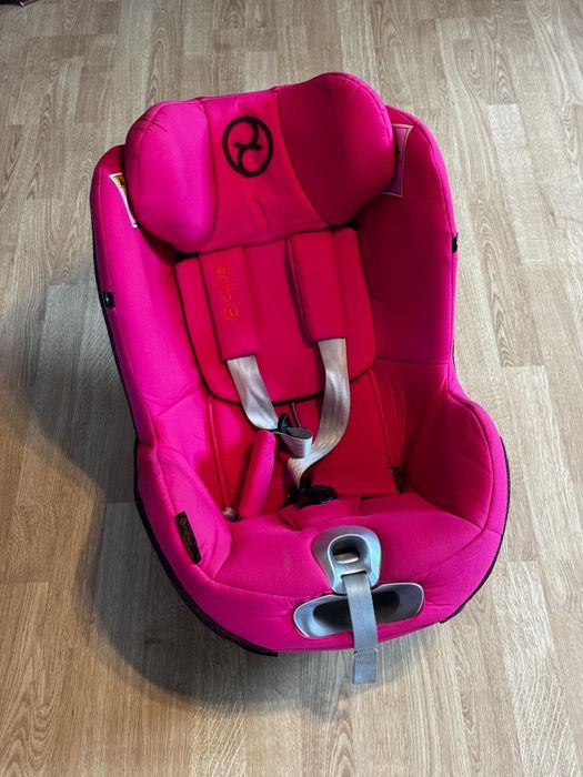 2 Foteliki z linii Cybex Platinium, Cloud Z i Sirona