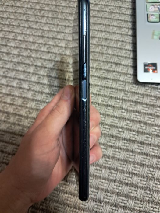 Телефон поко х3 про под востановление или на запчасти