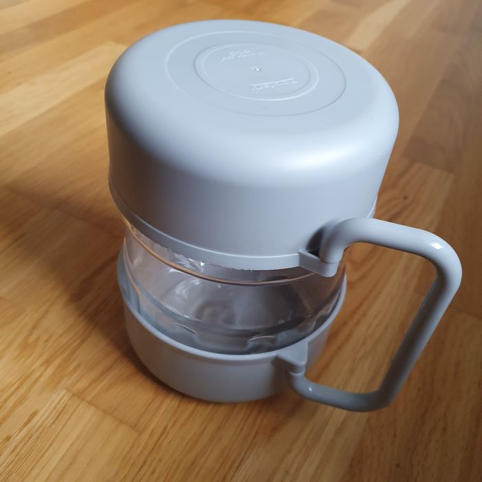 Zestaw podróżny na karmę dla psa z miskami