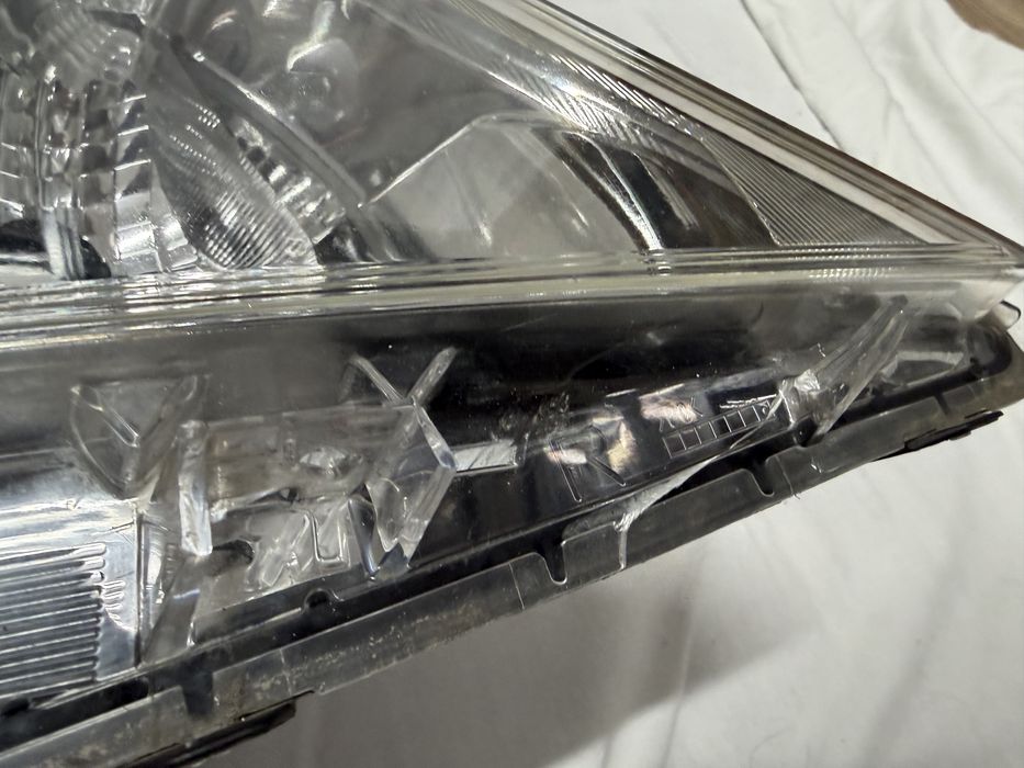 Lampa Prawy Przód Toyota Yaris III 11-14r.
