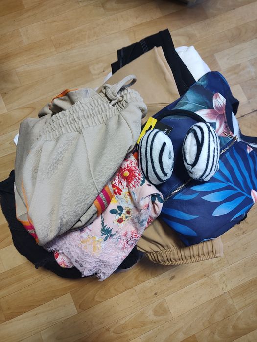 Pakiet odzieży około 30 sztuk
