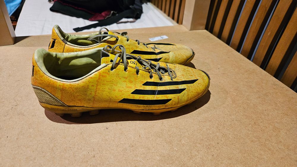 Chuteiras Futebol - Messi Adidas F30 - Relvado Sintético (Tamanho 40)