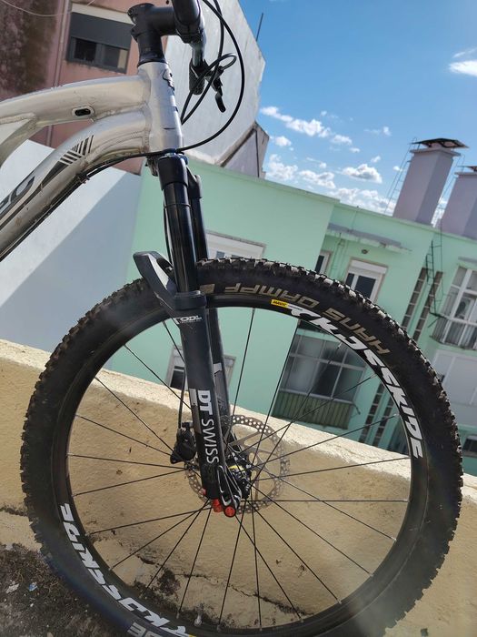 Bicicleta BTT Full Suspension Corratec Inside Link — Transmissão Shimano Deore — Bom Estado