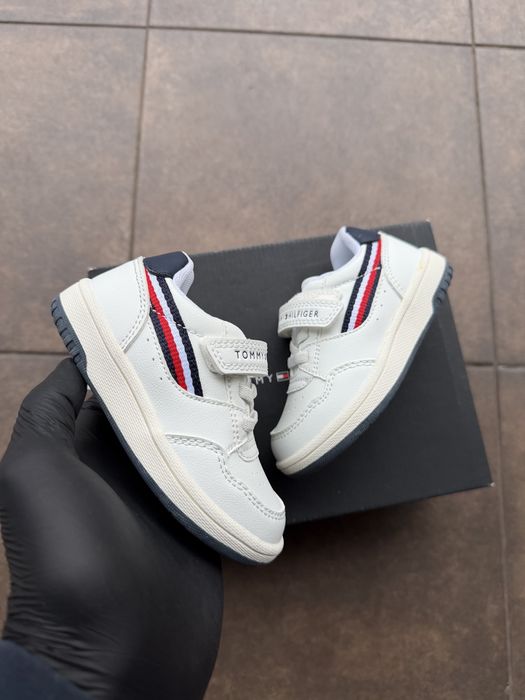 Tommy hilfiger Buciki dziecięce buty rozmiar 22 białe