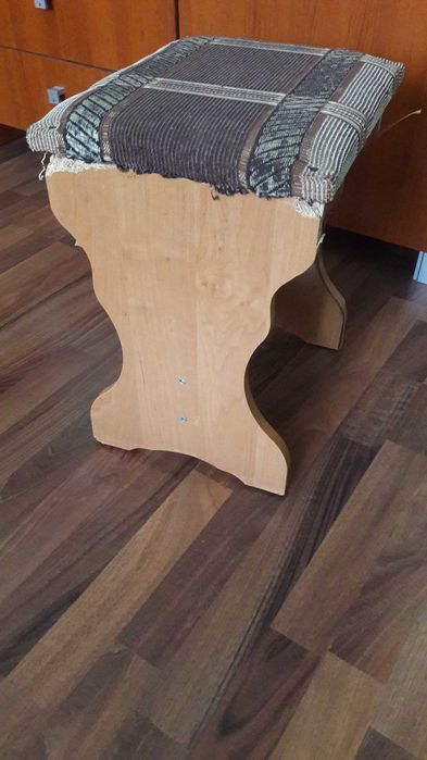 Табурет кухонный стул. Табуретка. Срочно!