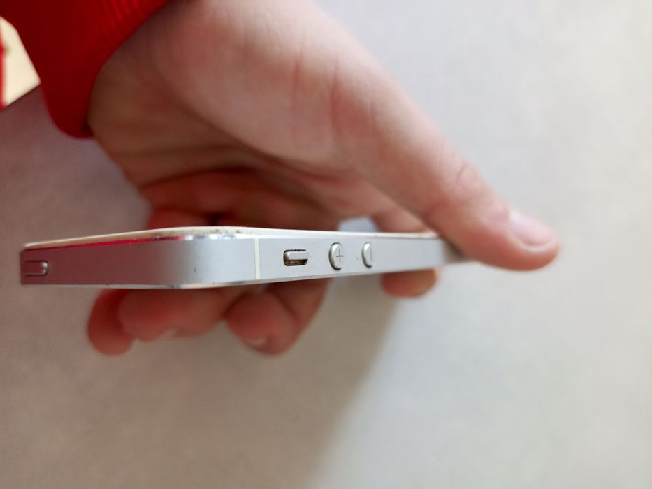 Айфон 5 стан на фото