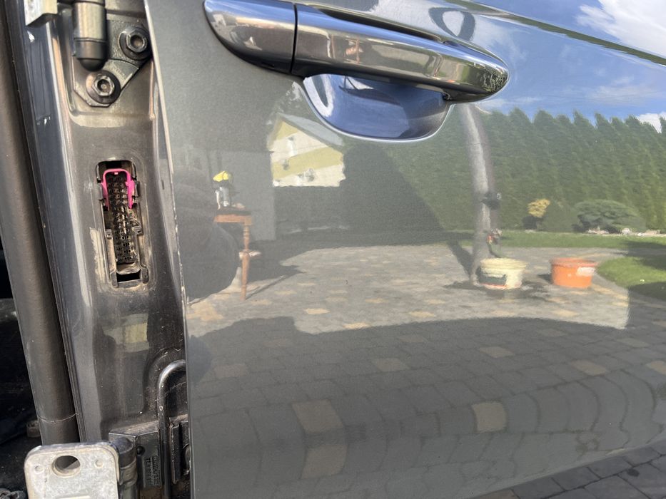 LK7X передня права дверка передні праві двері VW Passat B7 Європа