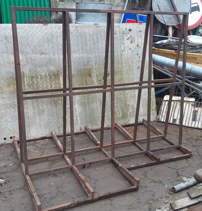 Stojak do transportu okien.