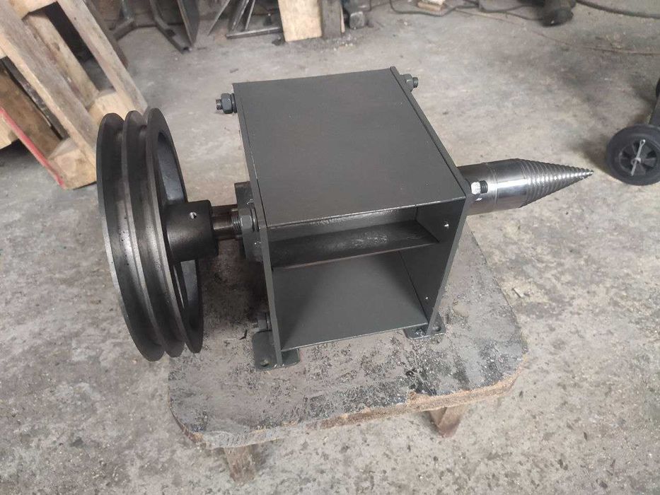 Садовий Подрібнювач гілок з дровоколом та шківом Одновальний щепоріз