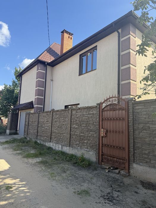 Продаю добротный дом, смт Воскоесенск