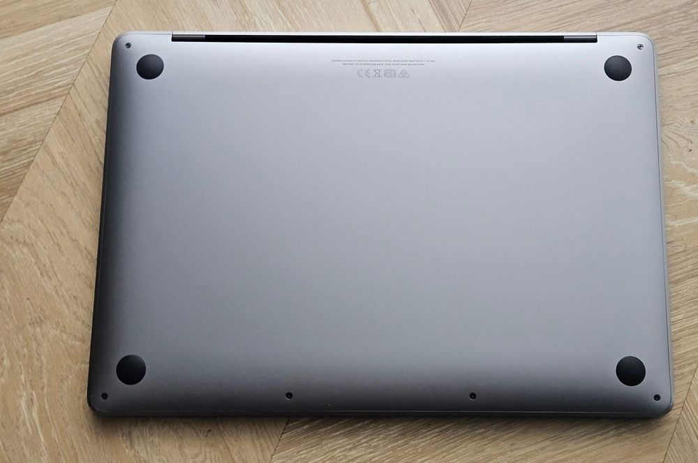 MacBook Pro 13 M2 2022 - 16/512  + AppleCare+ до 24.06.2026