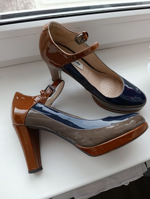 Жіночі туфлі на каблуку