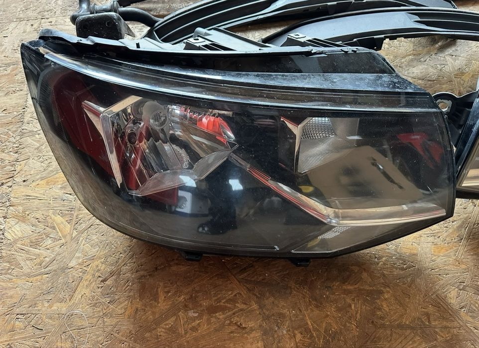 Przednie lampy VW Transporter T6 2016