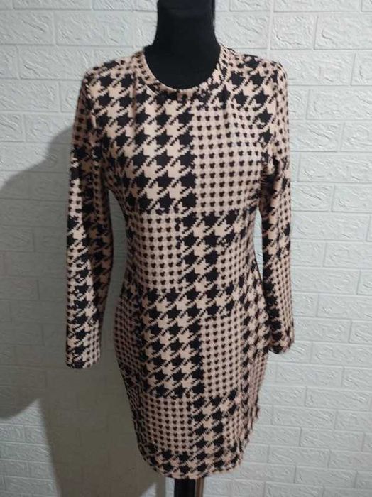 Sukienka rozmiar L nowa koktajlowa jesień elastyczna cena 28 zł