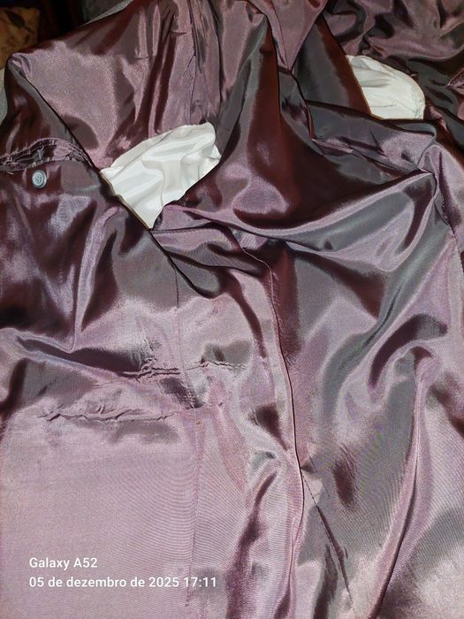 Fato para homem em tons cinza