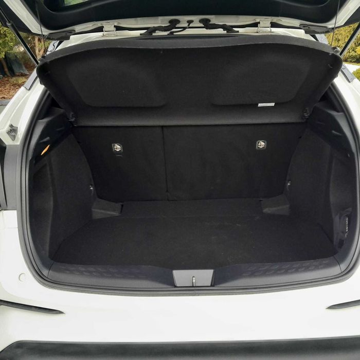 Toyota C-HR 2018 r. Hybryda niski przebieg