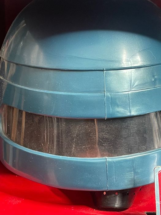 capacete de brinquedo robocop