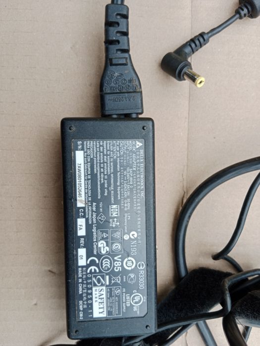 Zasilacz do laptopa 19v