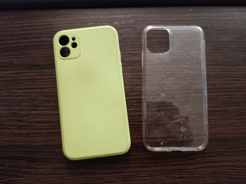 Продам чехлы на iphone 11.