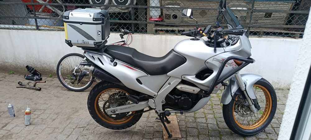 Aprilia pegaso 650