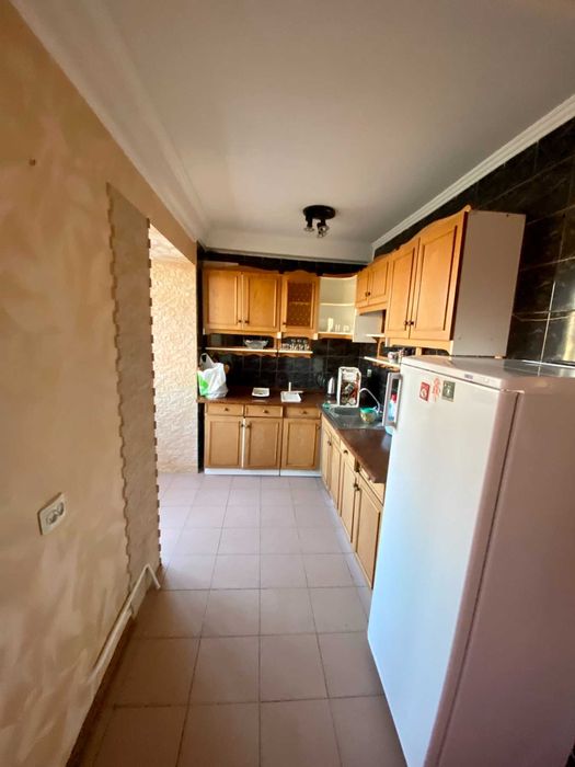 Здам кімнату на Березняках для дівчини/жінки з офісним графіком роботи