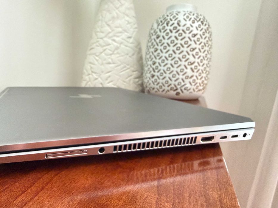 Zbook Studio G5|15.6" FulHD|i7-8850H|32Gb Ram|Ssd 1TB|Quadro P1000 4Gb