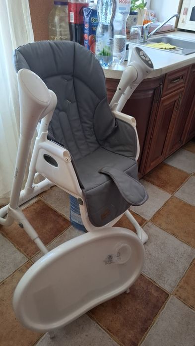 Стільчик для годування