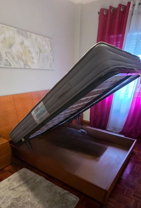 Cama mesas cabeceira colchão cerejeira