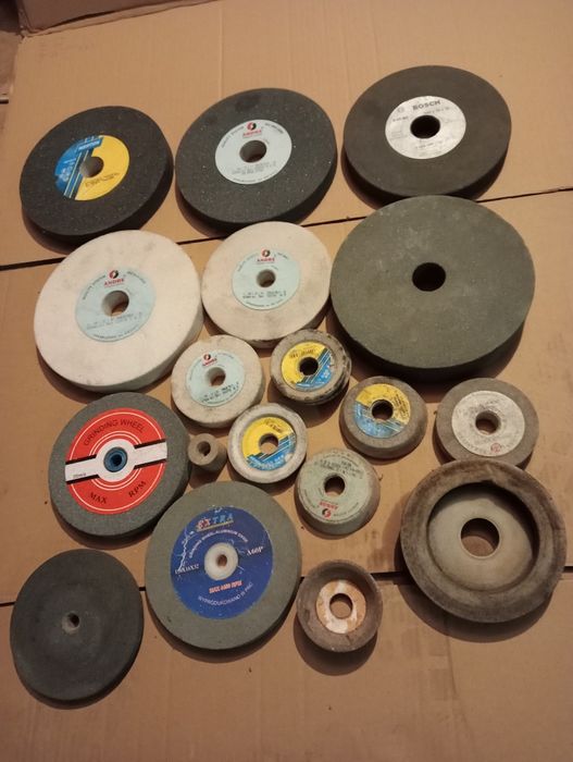 OKAZJA! Wielki Zestaw Tarcz i Ściernic (ok. 190 szt.) – Norton, Andre,