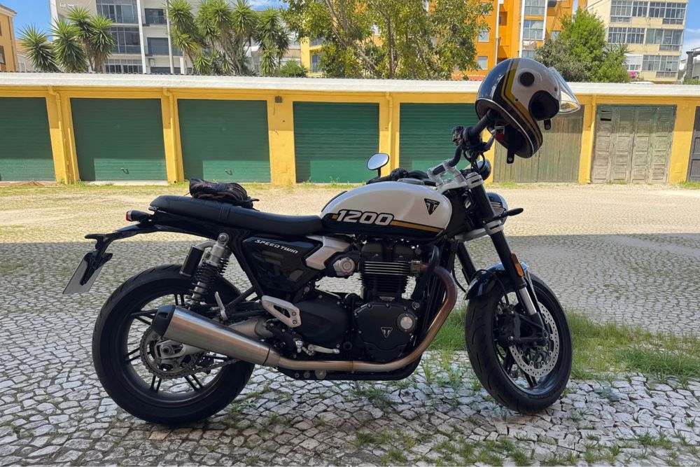 Triumph Speed Twin 1200 cc