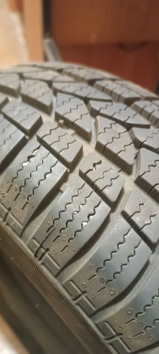 Продам зимові шини на дисках r13