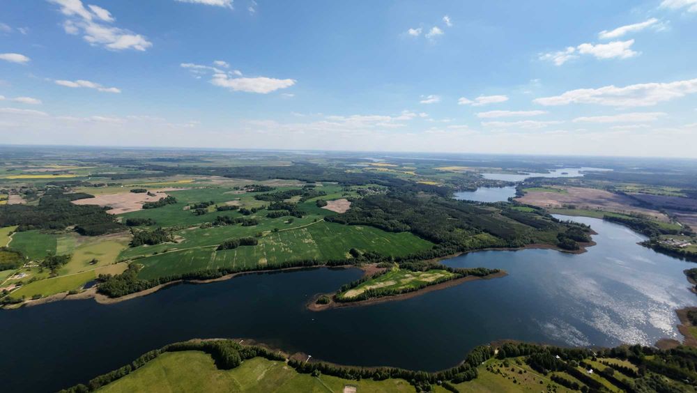 Usługi z Drona: Inspekcje, Działki i Dynamiczne Wideo