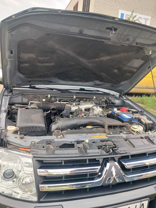 Mitsubishi Pajero Wagon IV