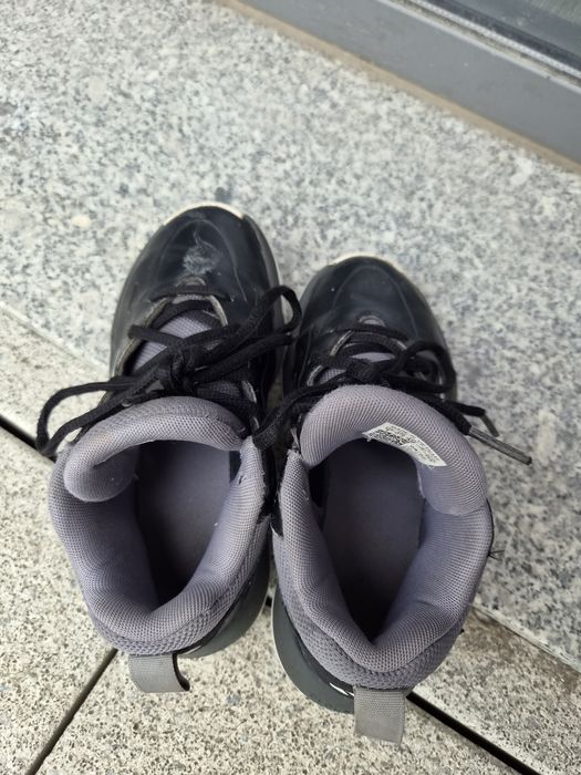 Sapatilhas de basquetebol adidas 32